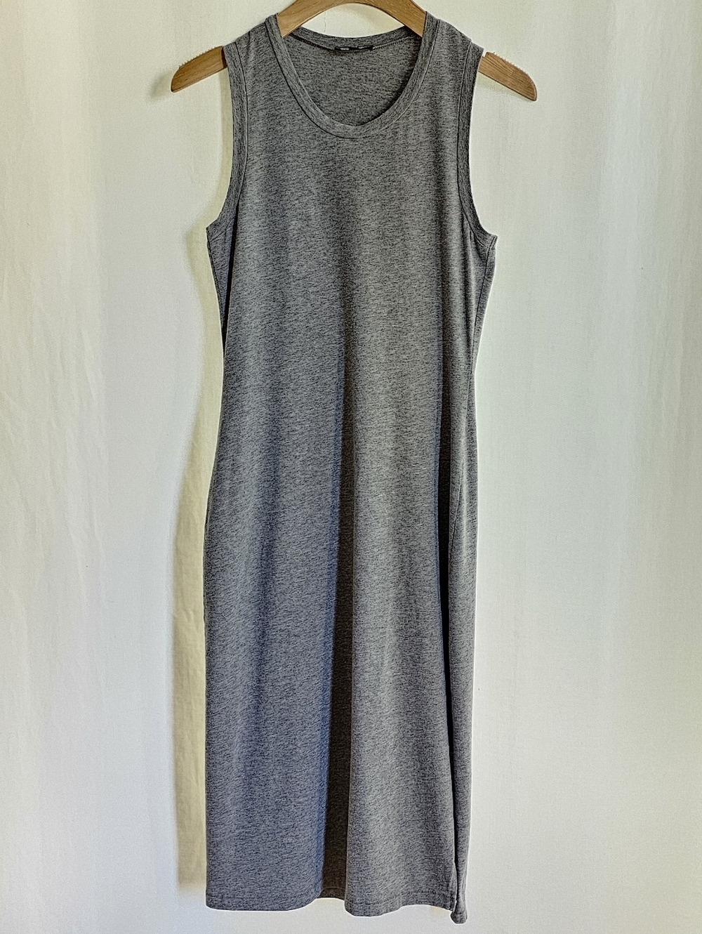 Aritzia Wilfred Free Grey Sleeveless Jersey Midi Dress